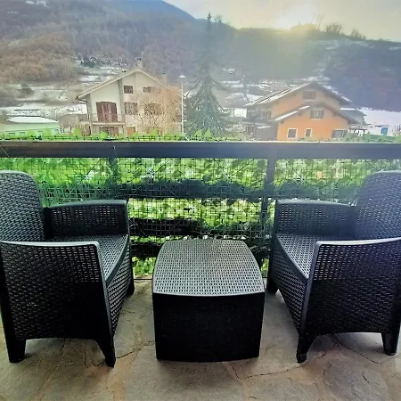 Les Dentelles Bilocale A Charvensod Vicino L'ovovia Di Pila Apartamento *